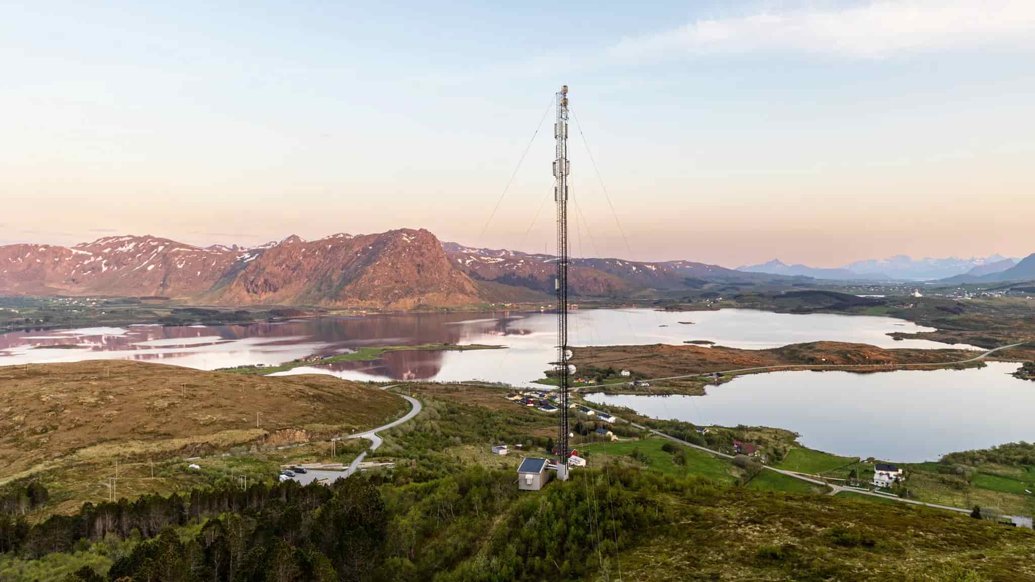 Pro-tip: always keep an eye out for these masts if you want to have good connection