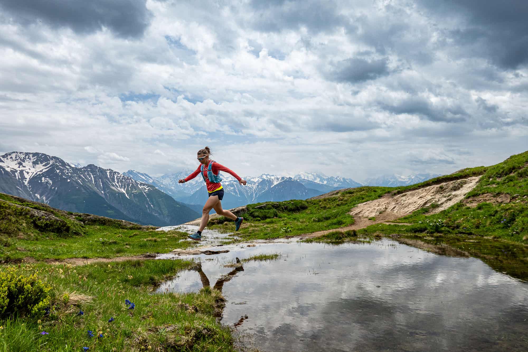 Your partner for trail running and mountain running.