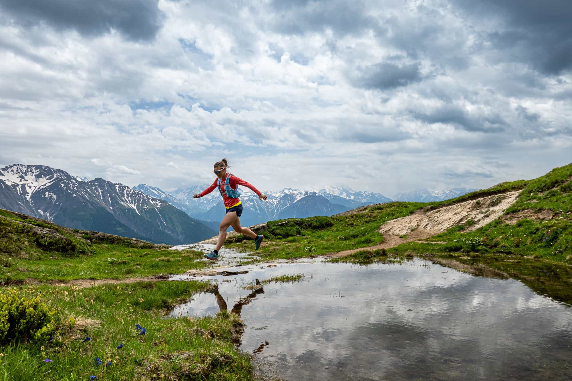 Your partner for trail running and mountain running.