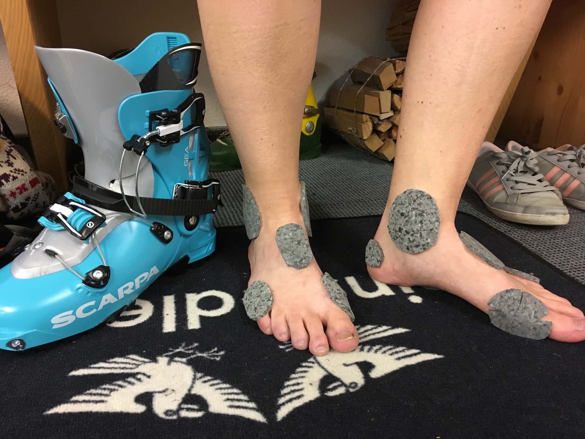 Even elaborately customised ski boots can only reduce the level of suffering to a certain extent.