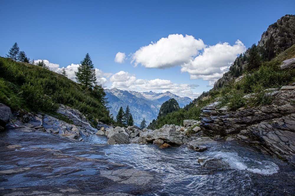 Unterwegs zwischen einsamen Bergseen und rauschenden Wasserfällen