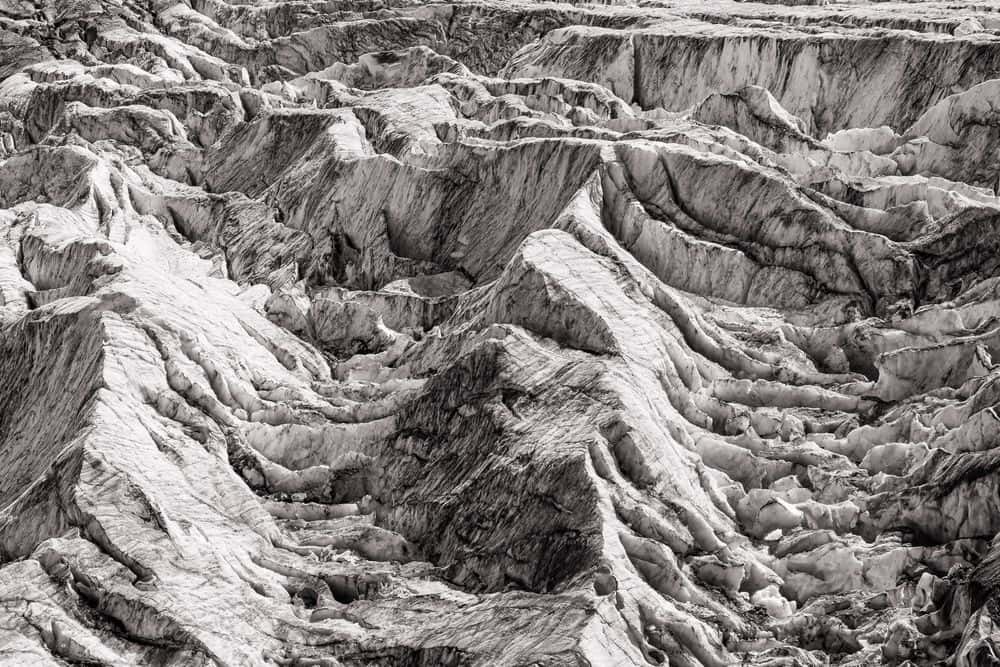 Gletscher eignen sich ebenfalls hervorragend für die monochrome Bergfotografie