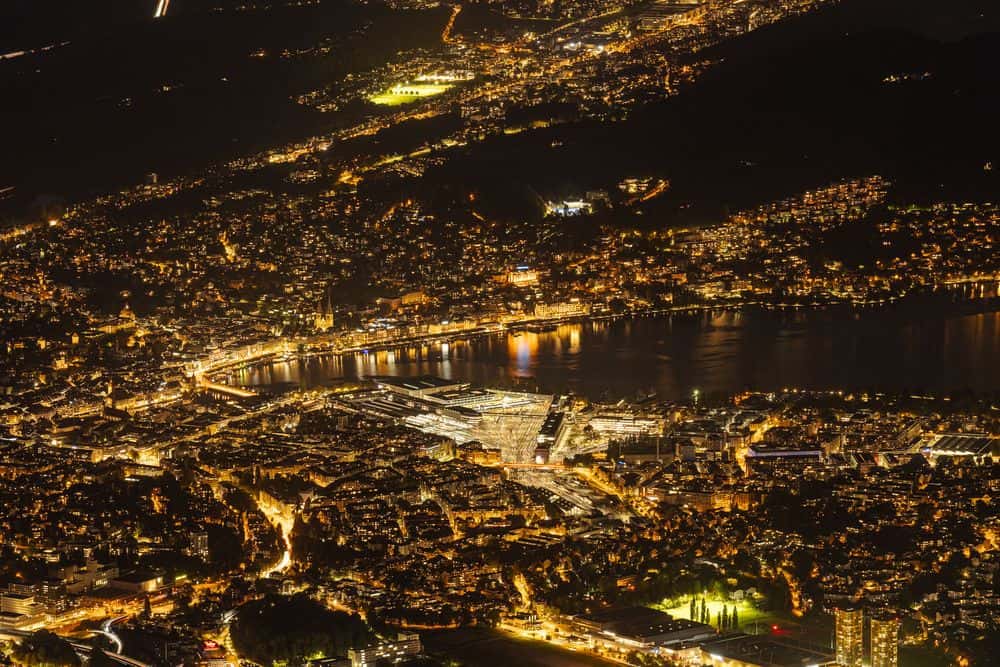 Luzern bei Nacht aus der Vogelperspektive – ganz ohne Drohne