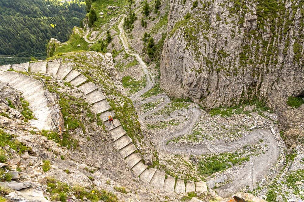 The path up to the Gemmi Pass is a very special experience in the dark. 