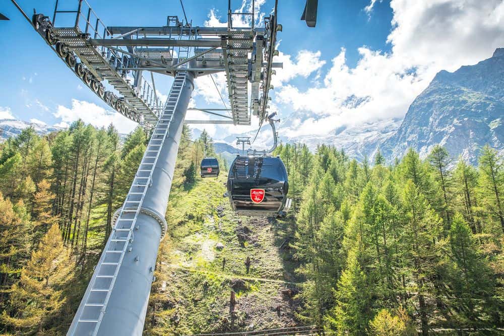 The cable cars take us effortlessly to the most beautiful and high-altitude places for relaxation close to nature.
