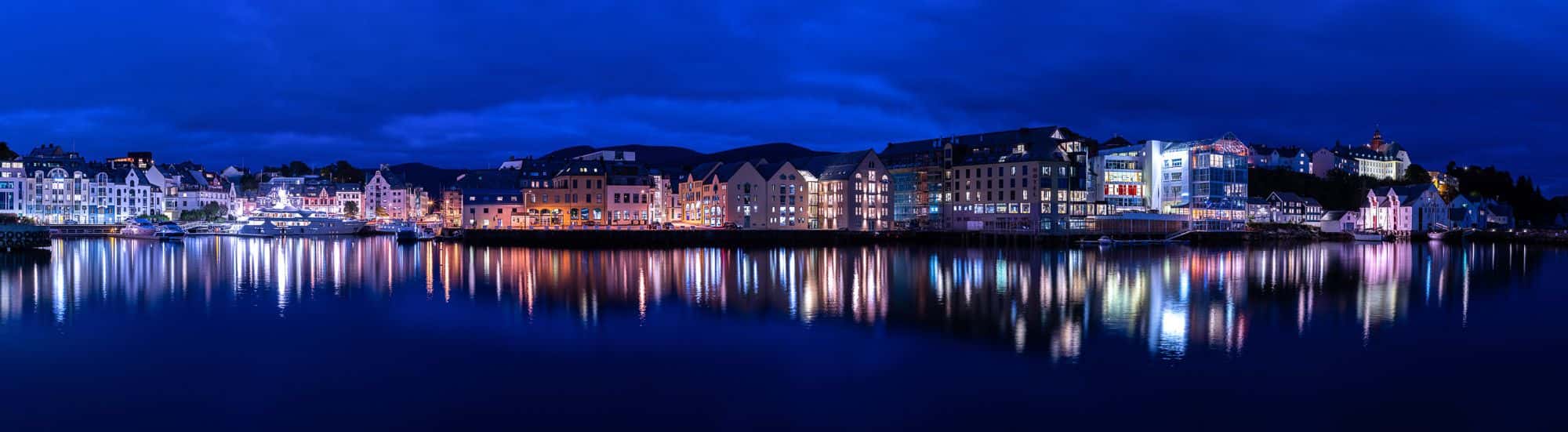 Harbour Symphony in Blue