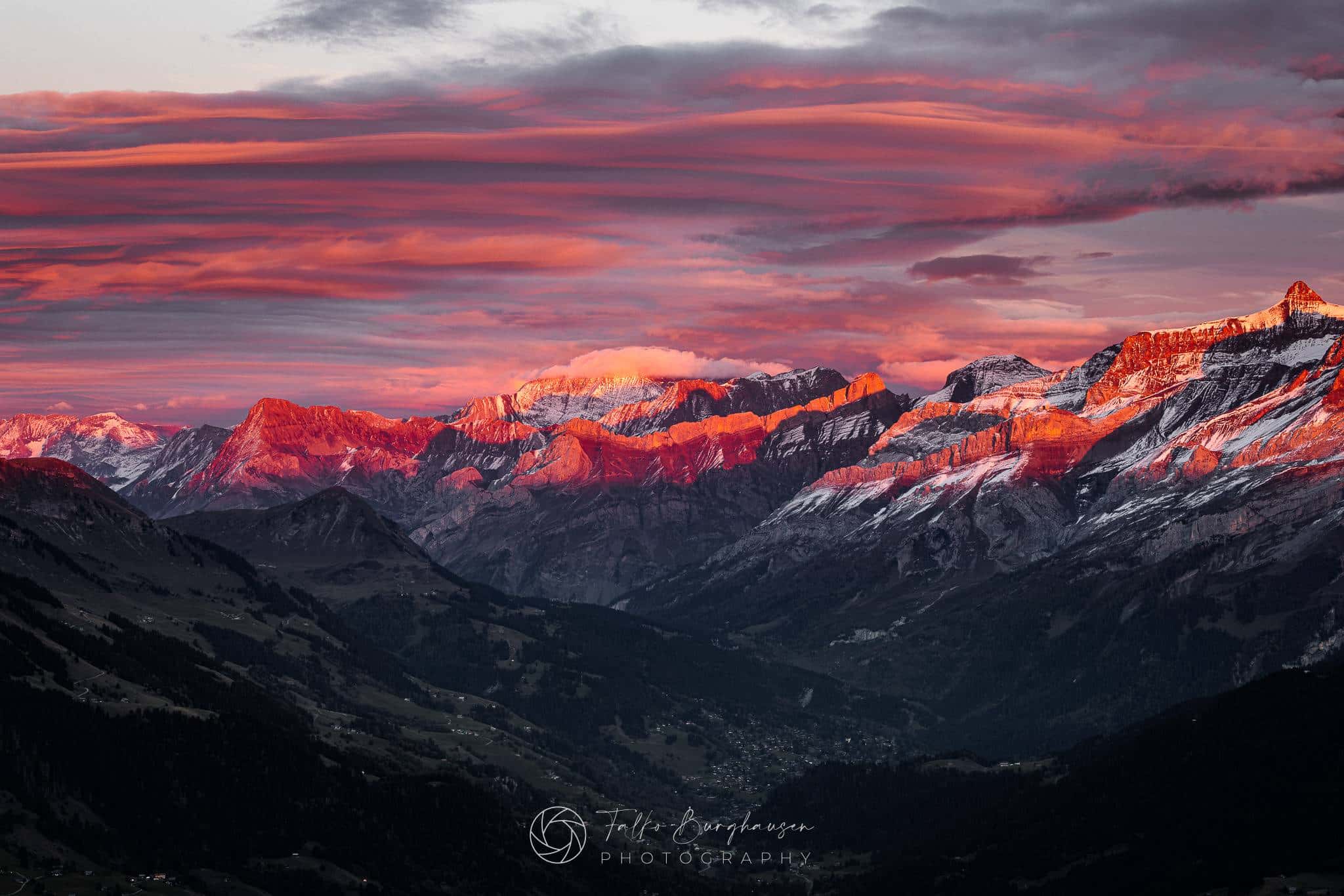 Violet mountains of the Diablerets