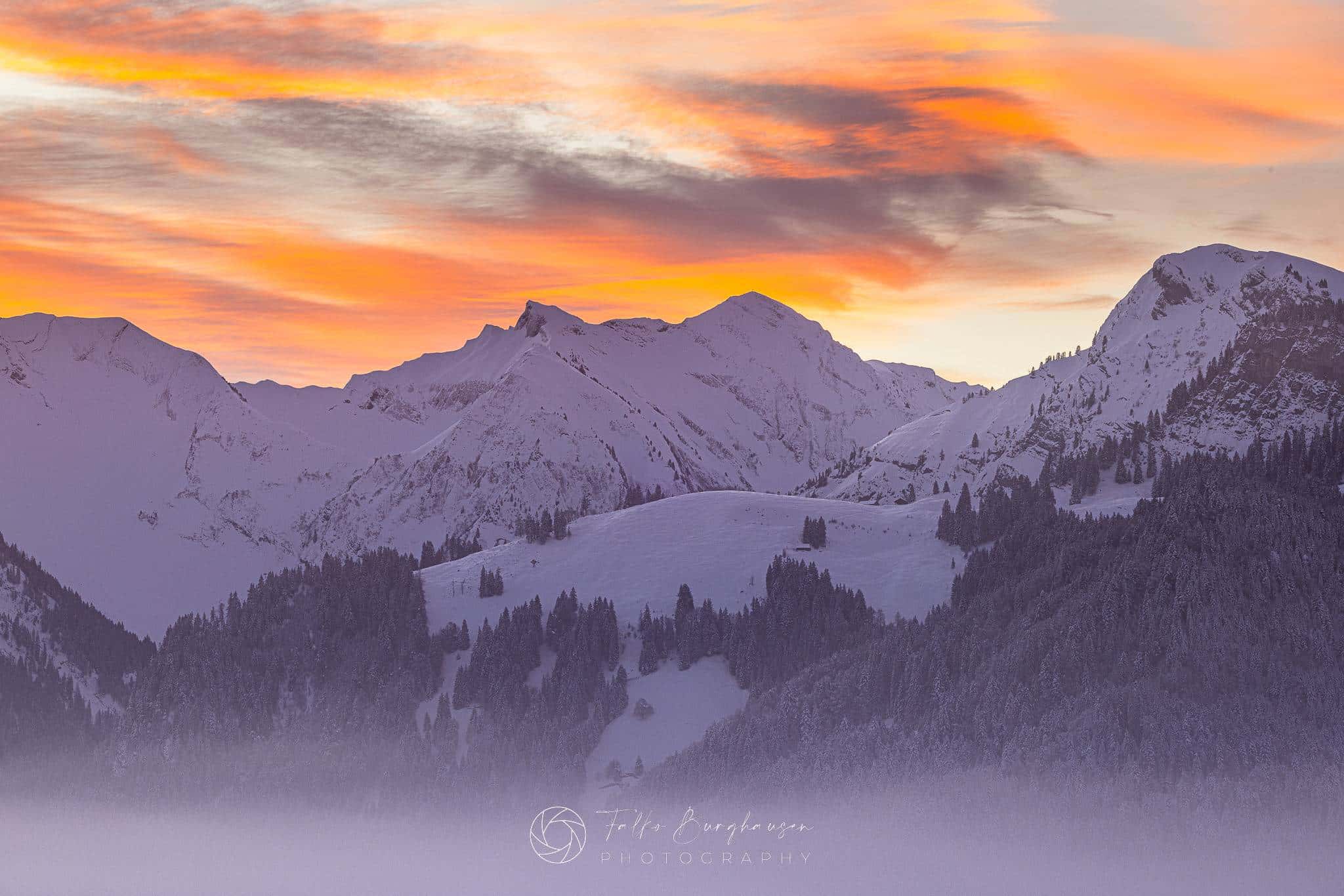 Peaks in the morning fire