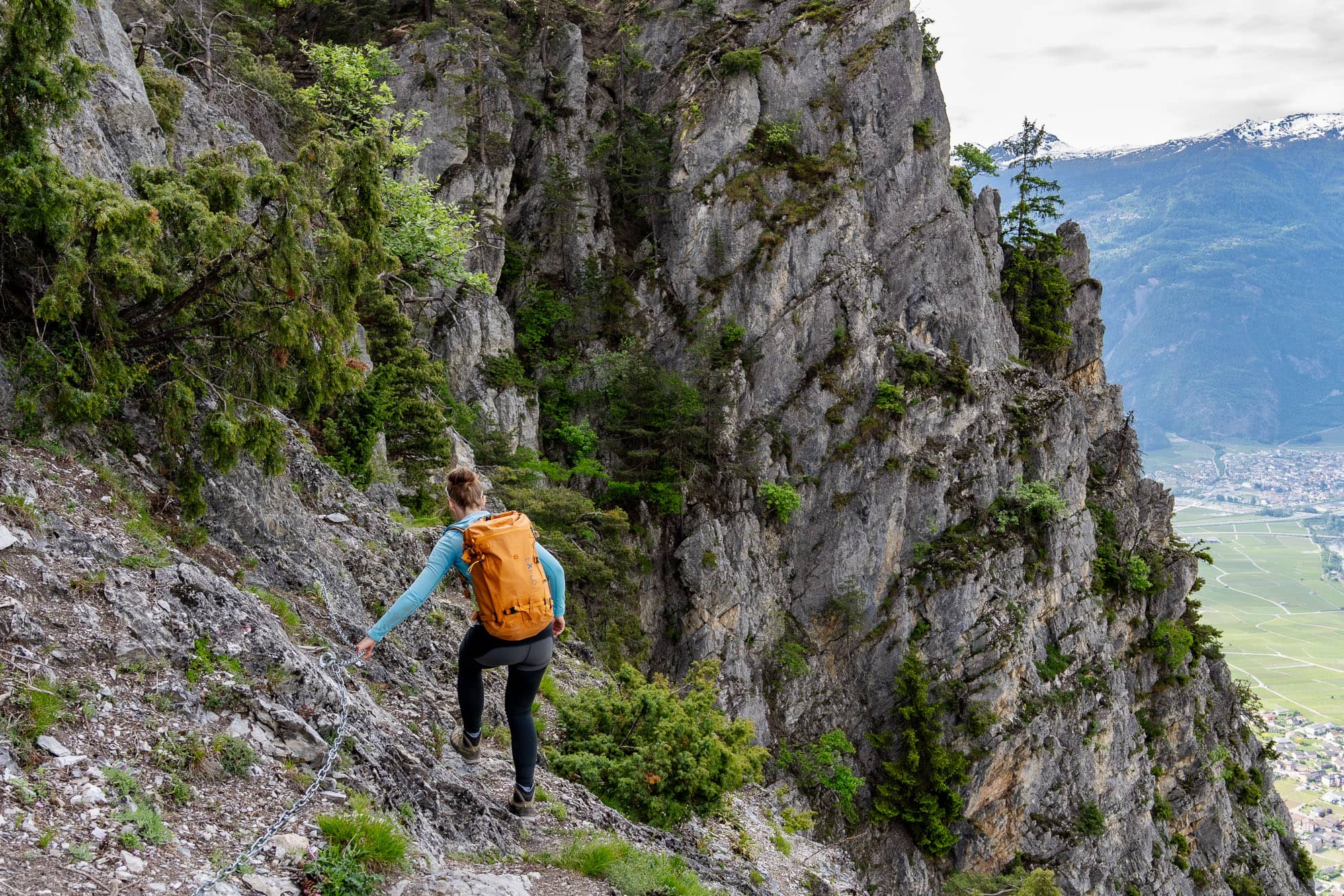 Coaching: Overcoming fear of heights while hiking