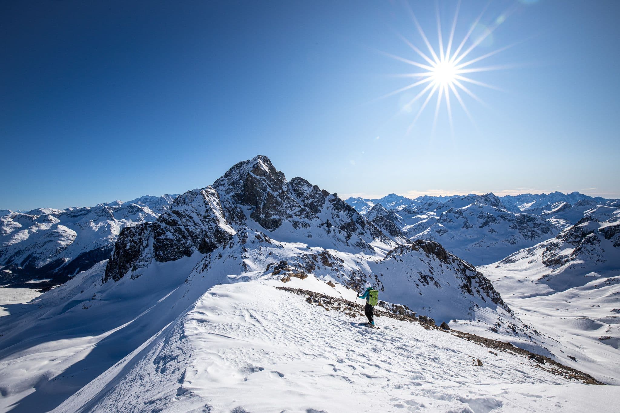 Steep walk along the Corn Suvretta