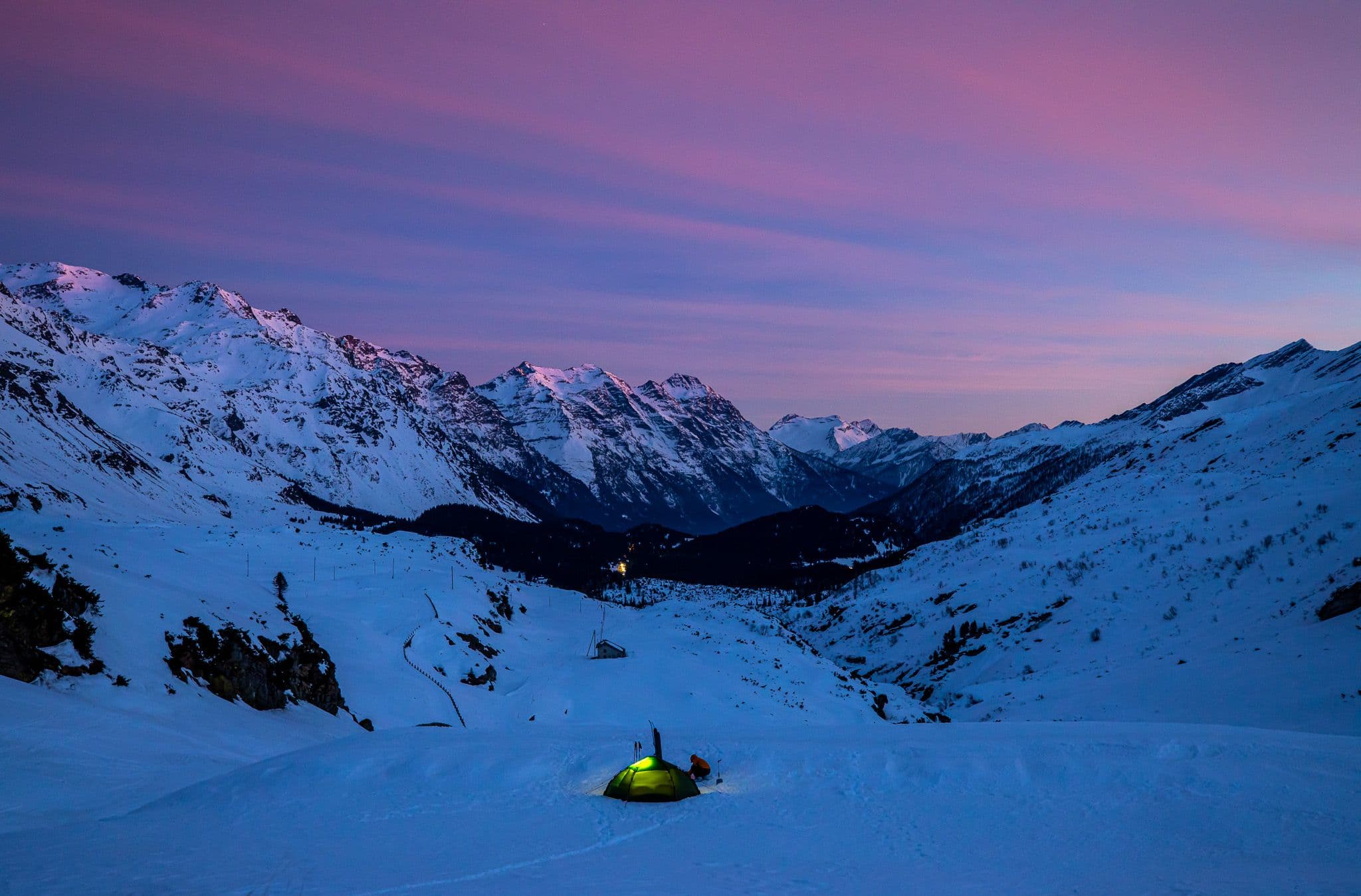 Shadow, cold, icy silence - and yet somehow beautiful!
