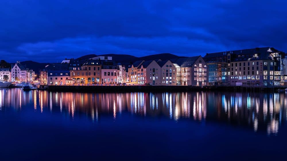 Alesund harbour panorama