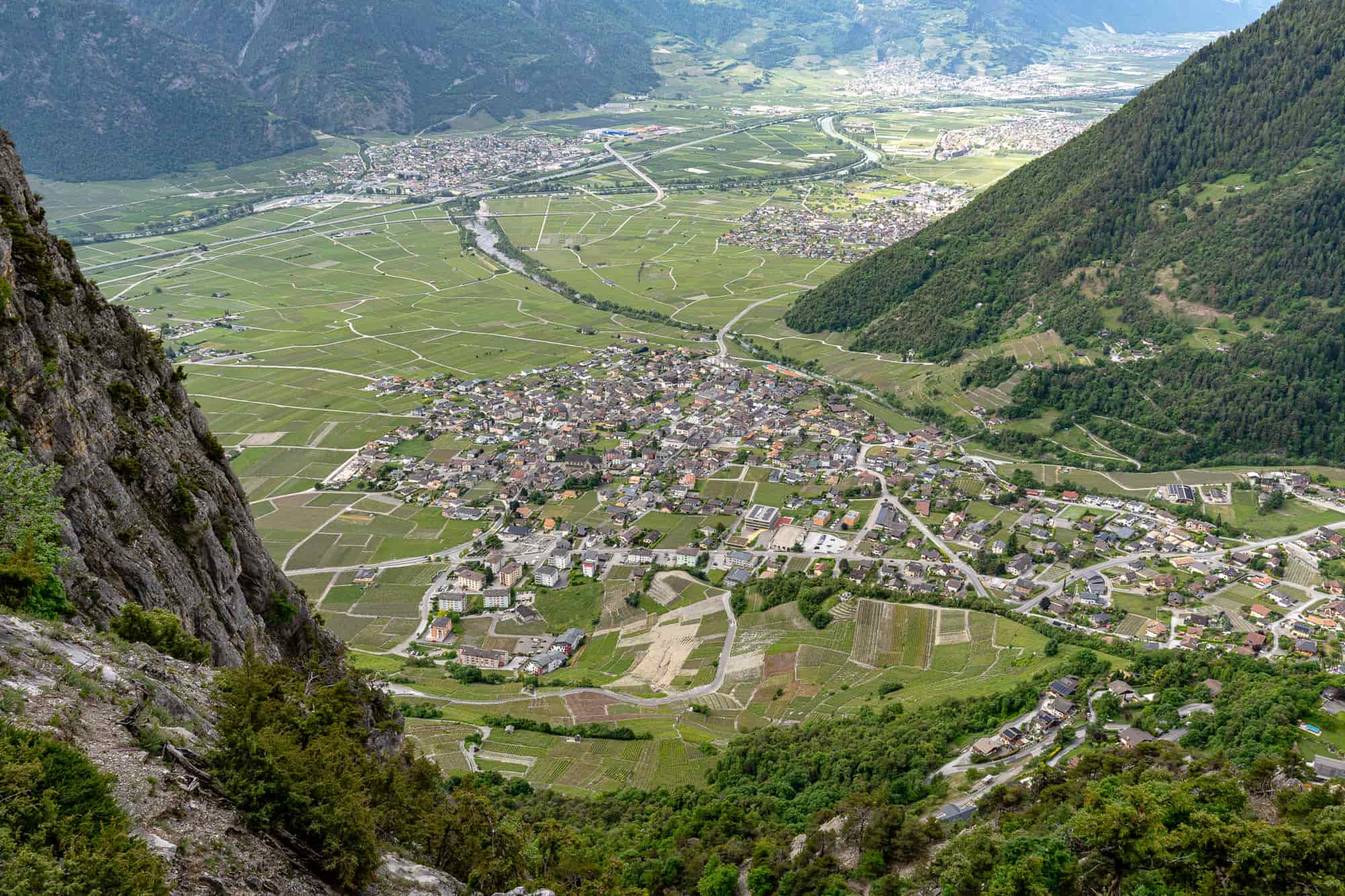 Looking down into the depths – an extremely unpleasant experience for people with a fear of heights.